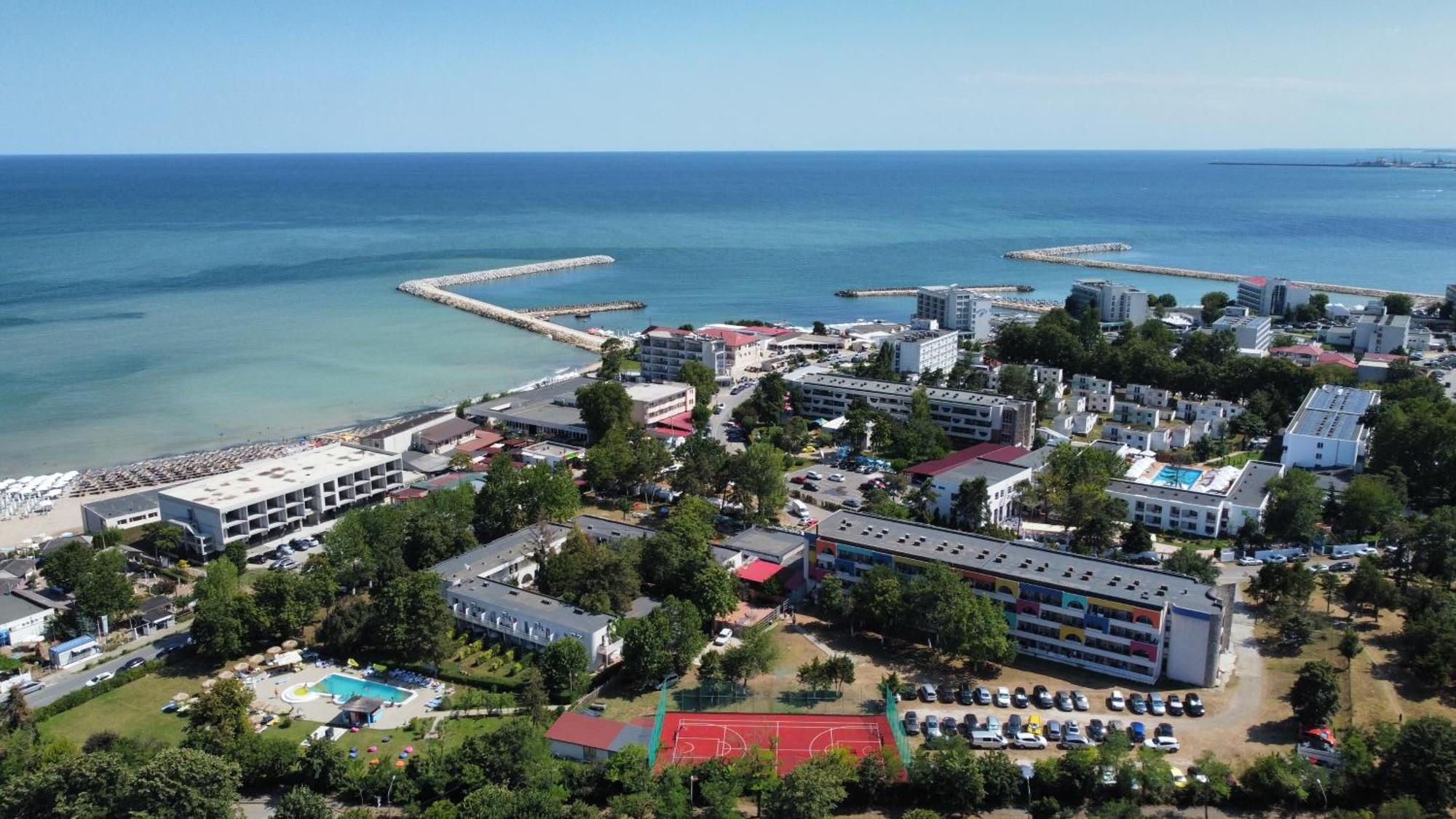 Hotel Iulia Resort Venus Exterior foto